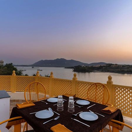 מלון אודייפור Haveli Jai Durga At Pichola Lake מראה חיצוני תמונה