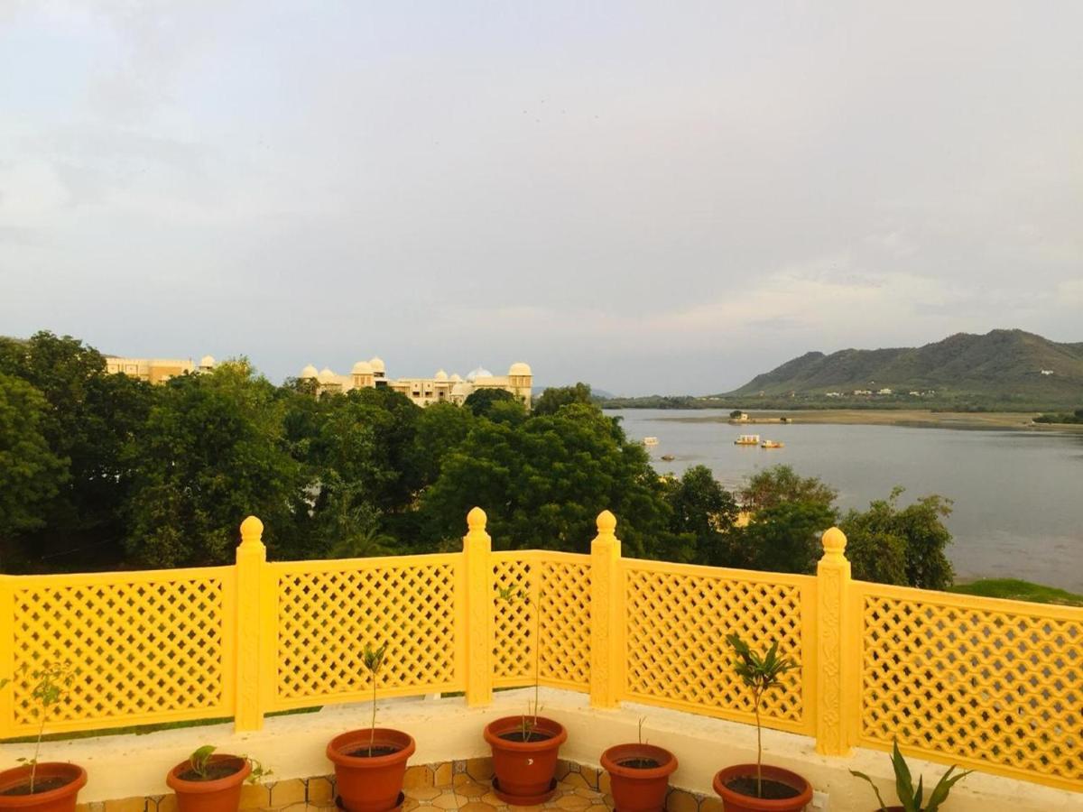 מלון אודייפור Haveli Jai Durga At Pichola Lake מראה חיצוני תמונה