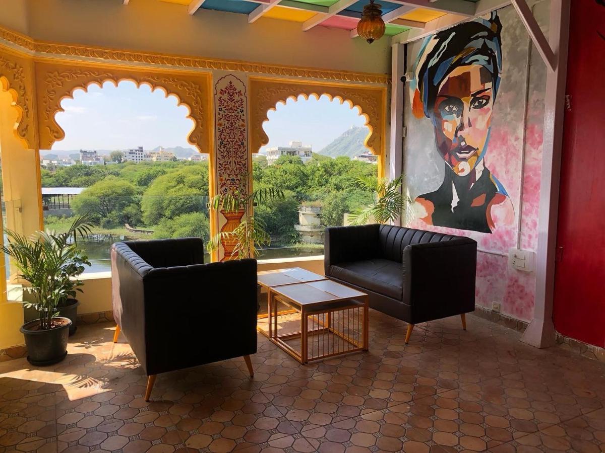 מלון אודייפור Haveli Jai Durga At Pichola Lake מראה חיצוני תמונה
